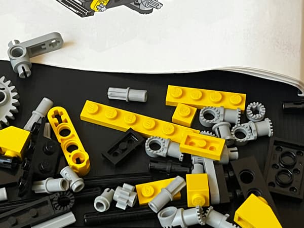 8830 LEGO Rally Car