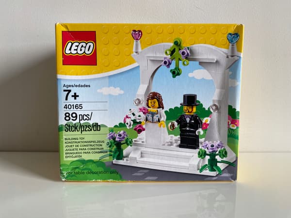 LEGO 40165 Mini-figures: Wedding Gift Set, 89 pieces