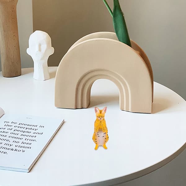 ORANGE PLASTIC CAT FIGURINE FOR HOME DECORATION
