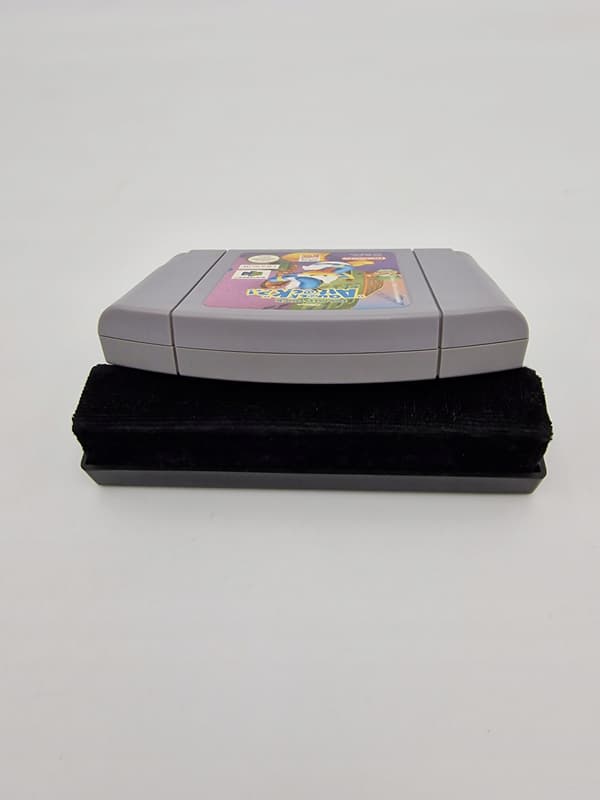 NINTENDO 64 DONALD DUCK QUACK ATTACK