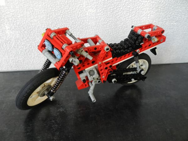 LEGO Technic 8422 2-in-1 Circuit Shock Racer *motor *1995