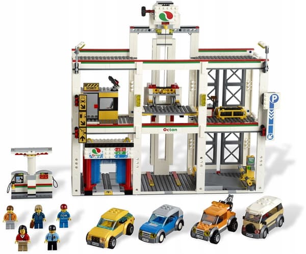 LEGO City - 4207 Garage. New