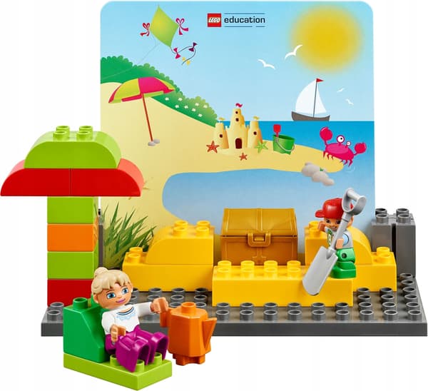 LEGO 45005 StoryTales Set with storage box.