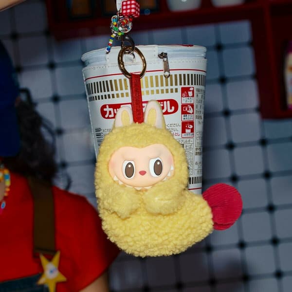 Pop Mart Labubu – The Monsters Wacky Mart Series Earphone Case