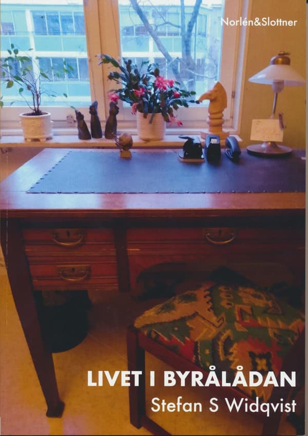 Livet I Byrålådan (Bok / Häftad)