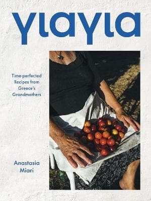 Yiayia (Kirja / Kovakantinen)