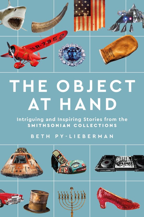 Object At Hand (Kirja / Kovakantinen)