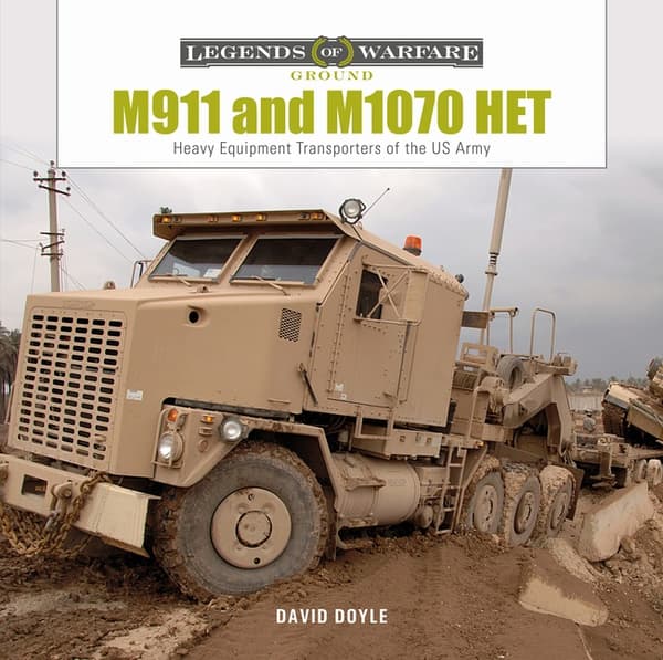M911 and M1070 Het (Bok / Inbunden)