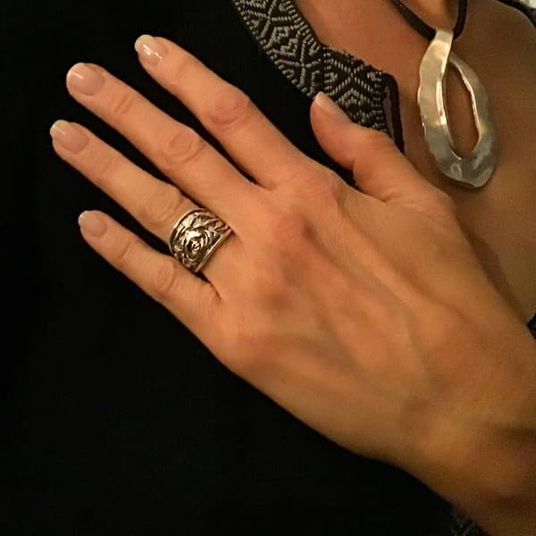 Ring: Blomster "Rockwear Collection"