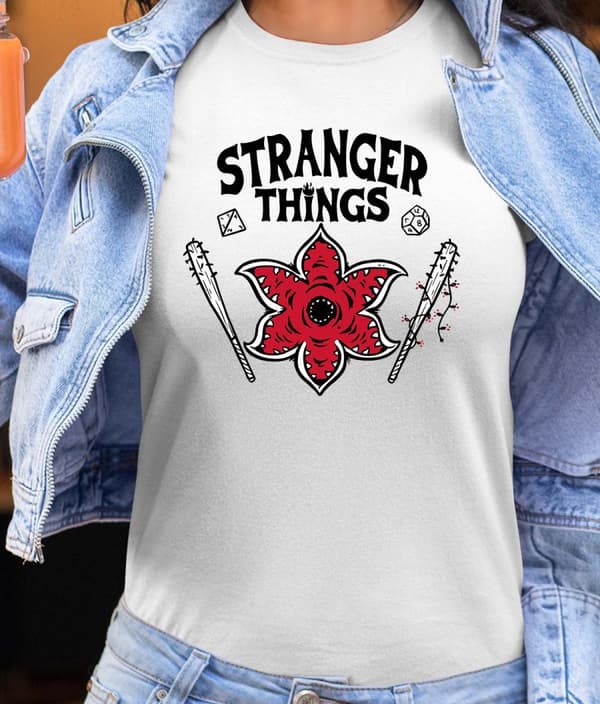 Stranger Things Netflix dam t-shirt: "Bad Stranger" - Vit - storlek Large