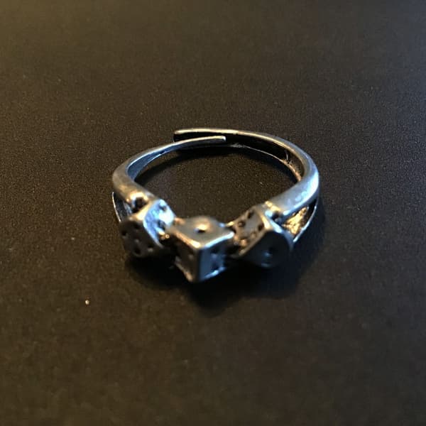 Ring: Terninger "Rockwear Collection"