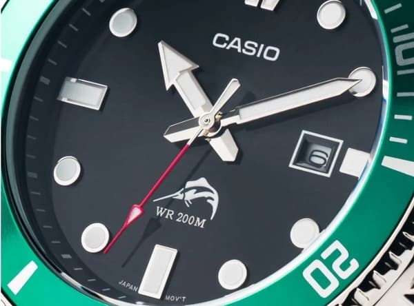 Casio MDV106DD Hulk Steel Dykarklocka