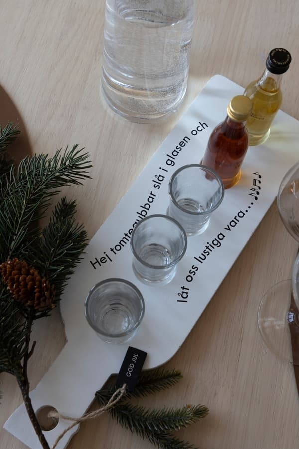 Julsnapsbricka / Nubbebricka med 5 st snapsglas