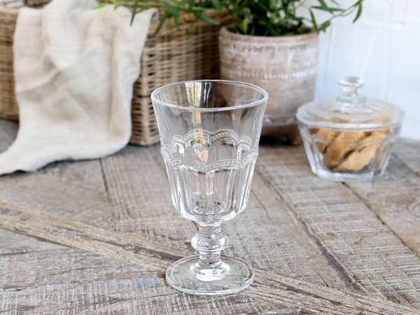 Antoinette vinglas med pärlkant H14,5/Ø8,5 cm