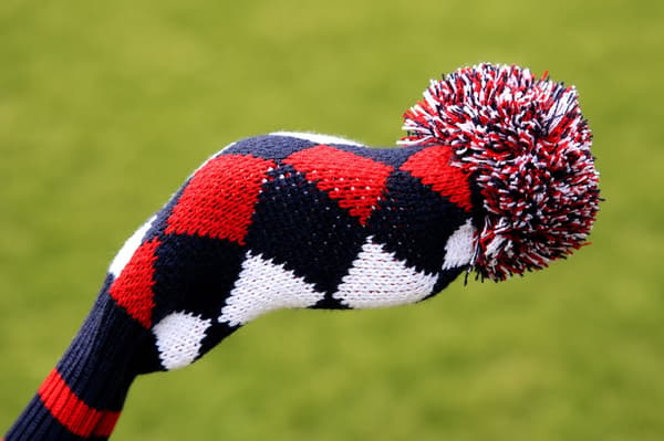 Stickad headcover - Driver - Rutig (röd, blå, vit)