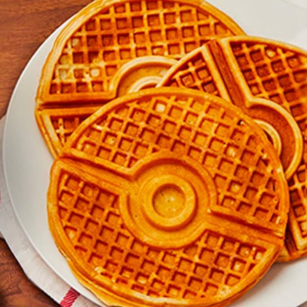 Pokemon Pokeball Waffle Maker