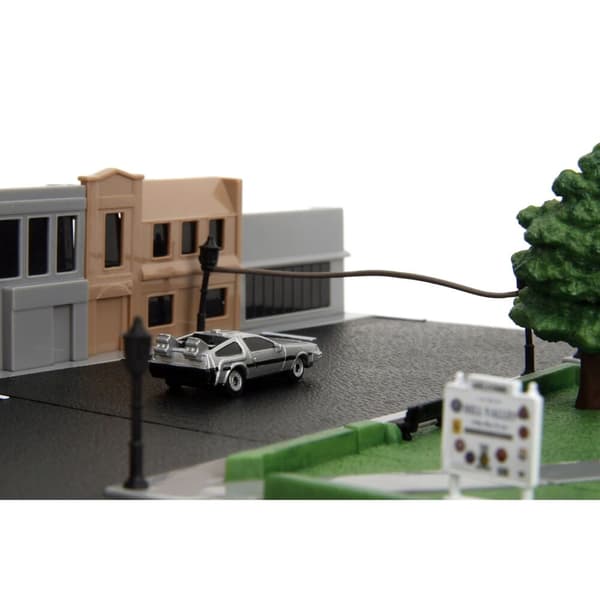 Back To The Future Hill Valley Courthouse Square diorama replica