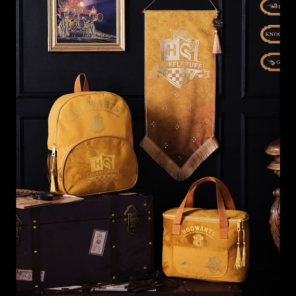 Harry Potter Hufflepuff hanging banner