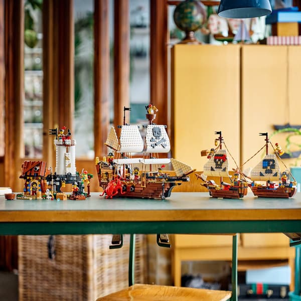 LEGO® Creator 3i1 Ikonisk piratskib 31387