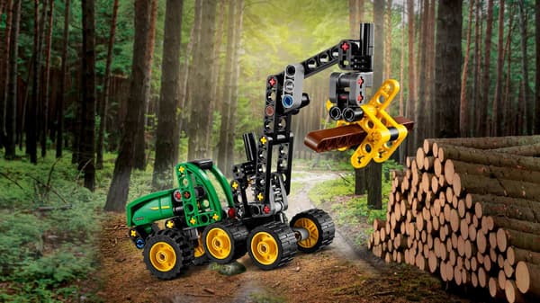 LEGO® Technic John Deere 1470H metsäkone 42218