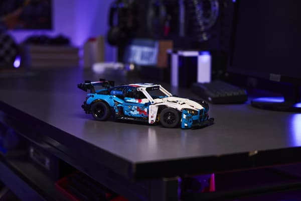 LEGO® Technic BMW M4 GT3 EVO -kilpa-auto 42226