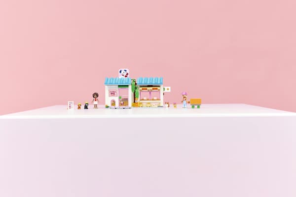 LEGO® Friends Hundbageri 42677
