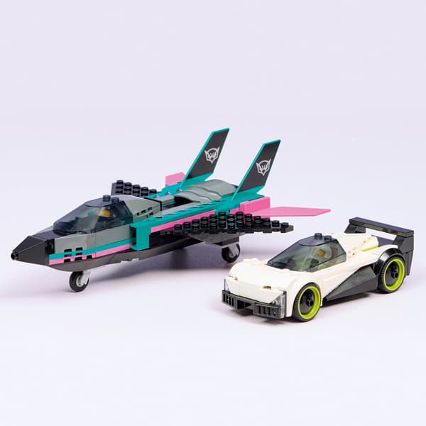LEGO® City Jetplan mot bil 60489
