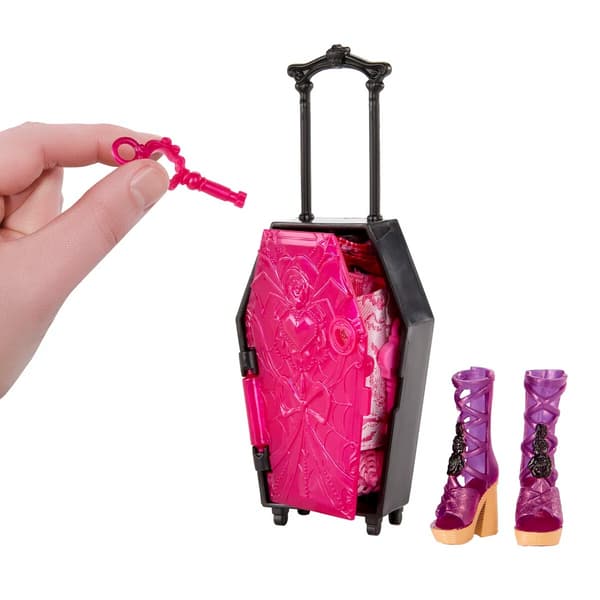 Monster High Skulltimate Secrets Oasis Draculaura