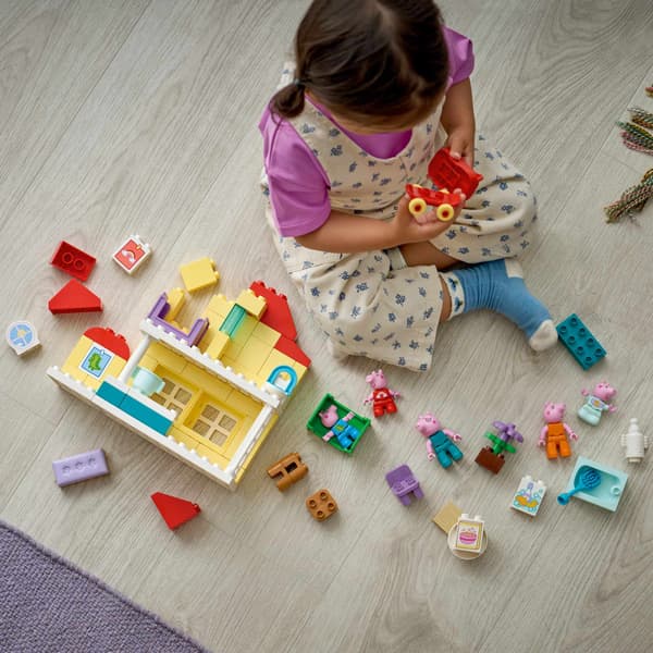 LEGO® DUPLO® Peppa Possun perhetalo 10467