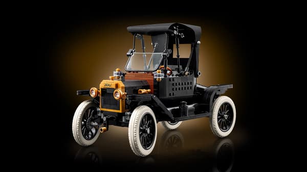 LEGO® Icons Ford Model T 11376