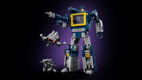 LEGO® Icons Transformers: Soundwave 10358