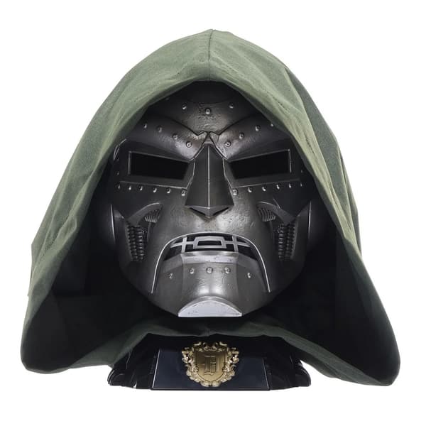 Marvel Legends Series Doctor Doom Premium Roleplay