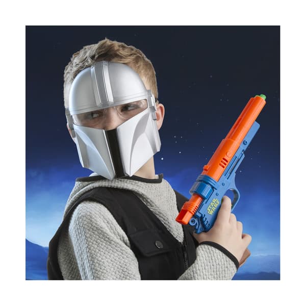 Star Wars Mandalorian Mask and Blaster Set
