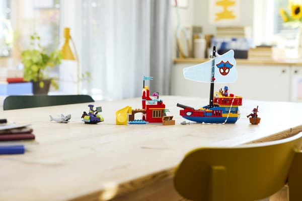 LEGO® Marvel Team Spideyn merirosvolaiva 11208