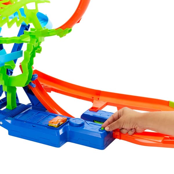 Hot Wheels Stunt Tracks Mid-Air Crash