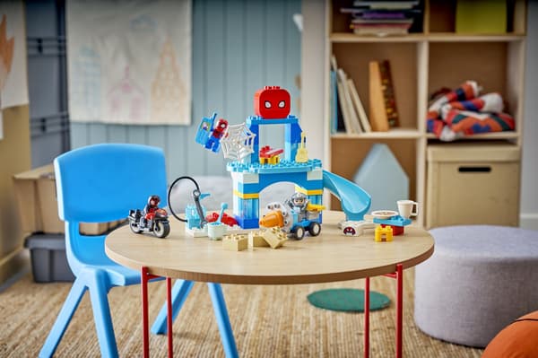 LEGO® DUPLO Marvel Team Spideys nätkvarter 10464