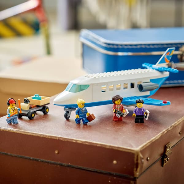 LEGO® City Passagerarjet 60492