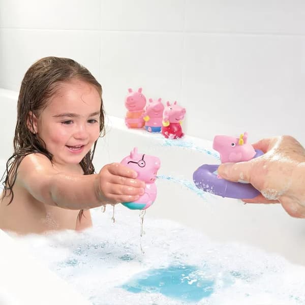 Tomy Peppa & Family Bath Squirters