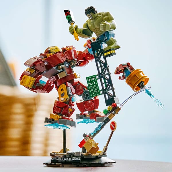 LEGO® Marvel Episk strid: Hulkbuster mot Hulk 76343