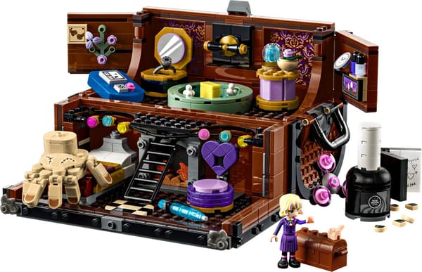 LEGO® Wednesday Things lägenhet 76785