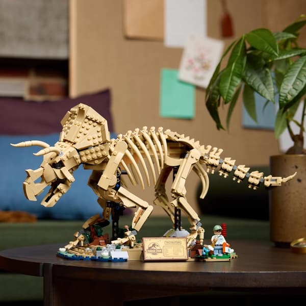LEGO® Jurassic World Dinosaurfossiler: Triceratops 77985
