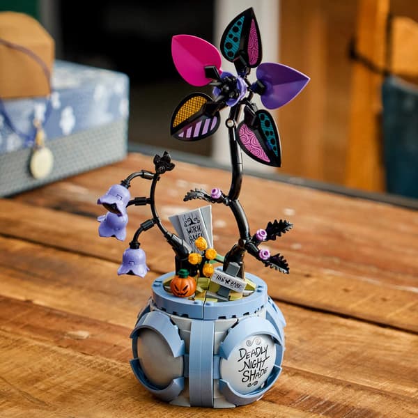 LEGO® Disney Sallys blomsterpotte 43288