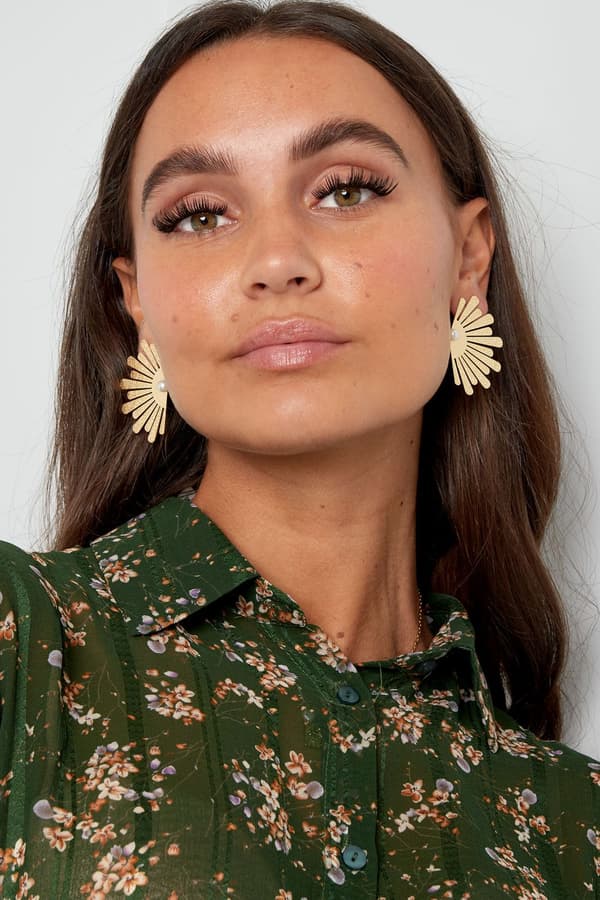 Blanka Statement Örhängen i form av en Blomma med Pärla - Guld