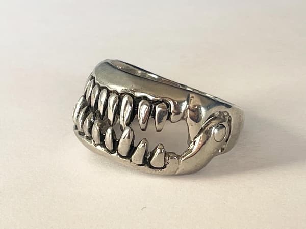 Cool Silver Ring - Mun med Tänder / Djävulens Tänder - Stl 20,5