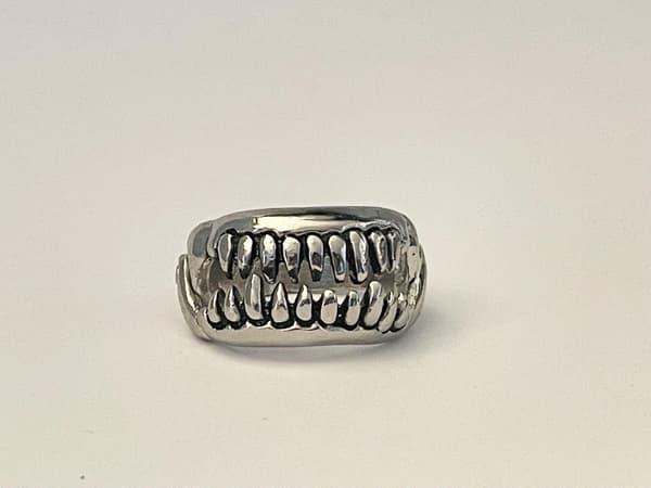 Cool Silver Ring - Mun med Tänder / Djävulens Tänder - Stl 20