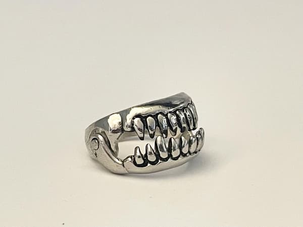 Cool Silver Ring - Mun med Tänder / Djävulens Tänder - Stl 19,5