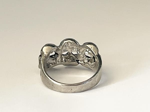 Cool Silver Ring med 3 st Döskallar / Dödskallar - Stl 19,5