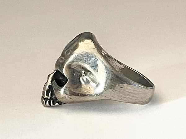 Cool Silver Ring med en Döskalle / Dödskalle - Stl 20,5