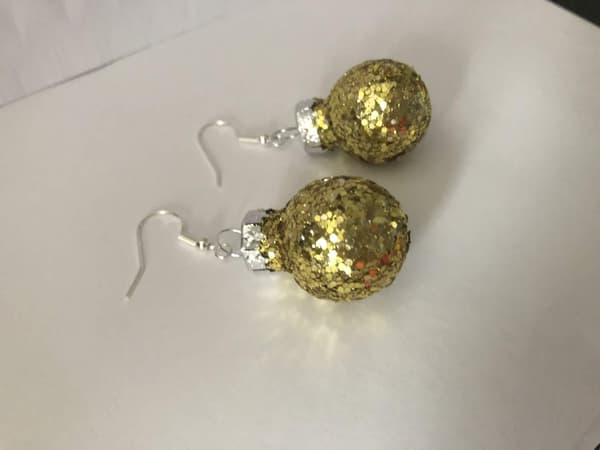 Silver Örhängen till Jul / Christmas - Guld Glittriga Julkulor
