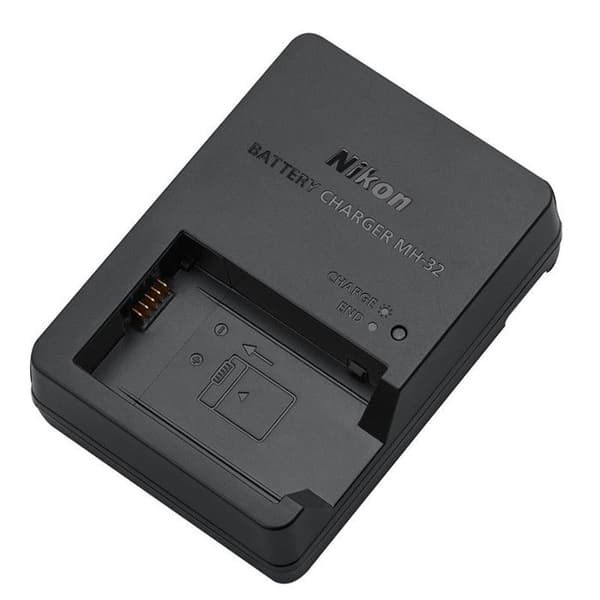 Nikon Batterioplader MH-32 - VEA024EA